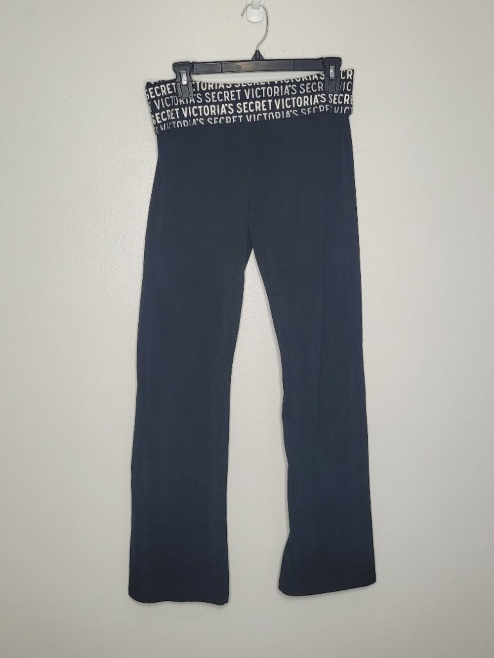 Victoria's Secret black white fold over waist slight flare lounge yoga pants M